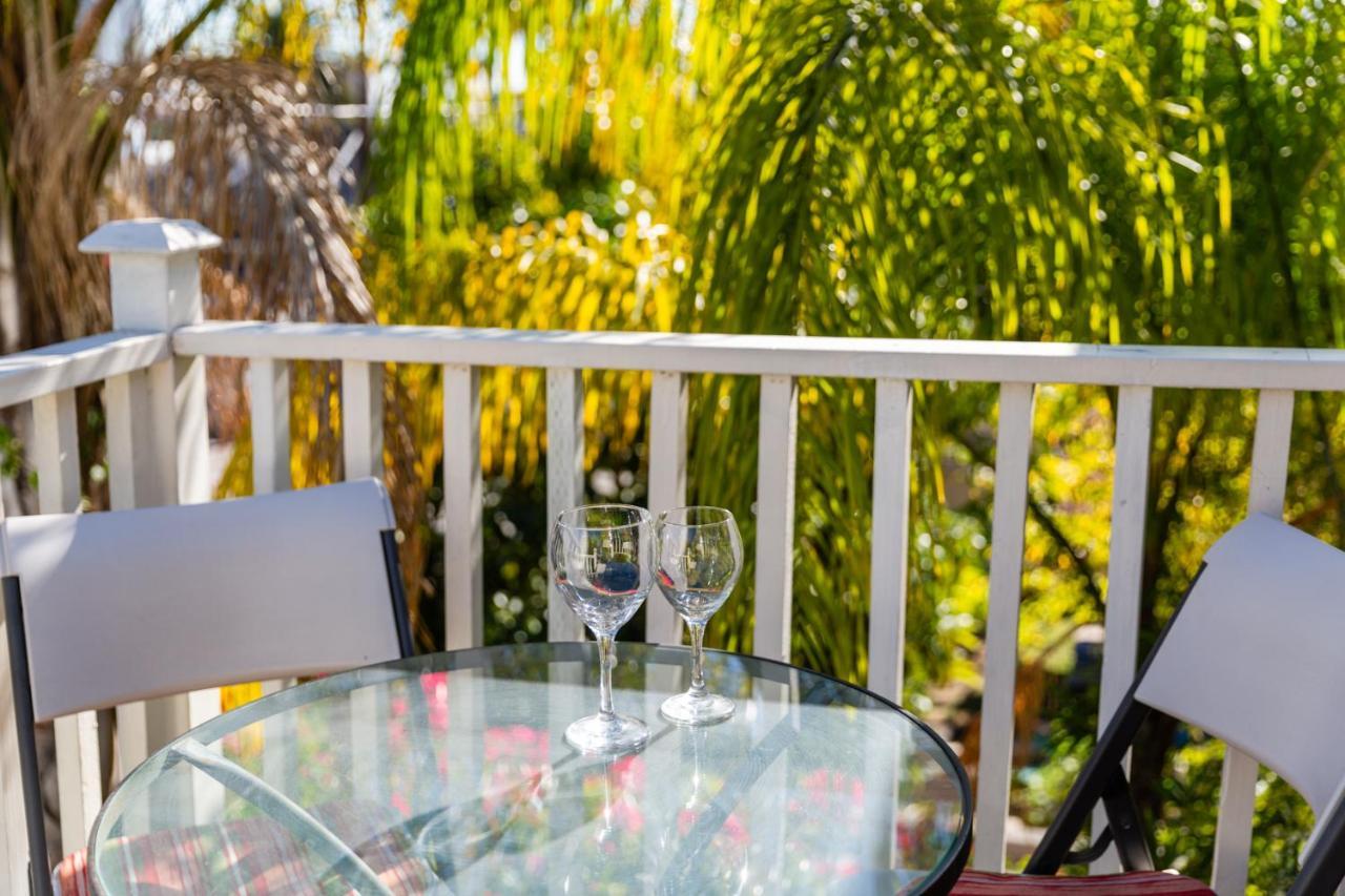 Hollywood Hills Suites Los Angeles Exterior foto