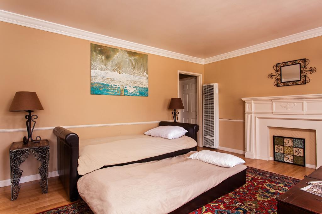 Hollywood Hills Suites Los Angeles Exterior foto